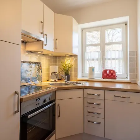 Rugana - Klassik Mit 2 Schlafzimmern Und Terrasse C53 * Dranske
